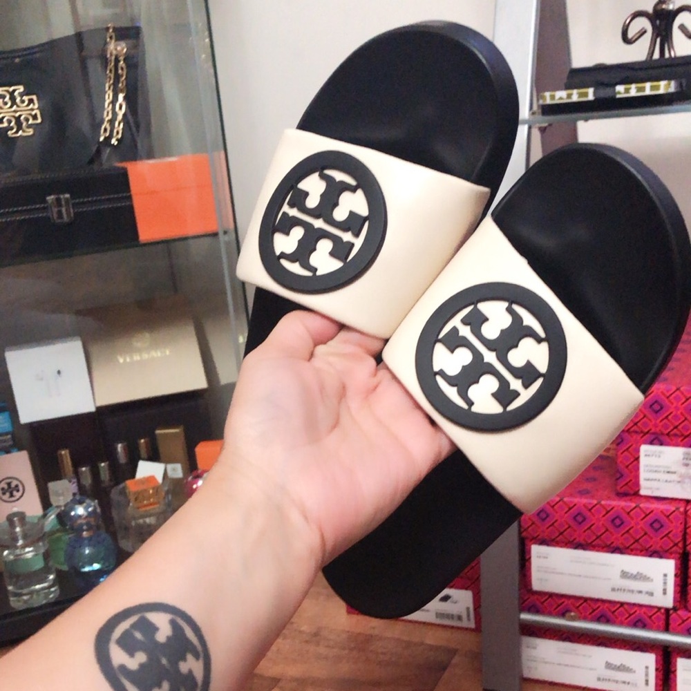 Tory Burch slide sandal size 6